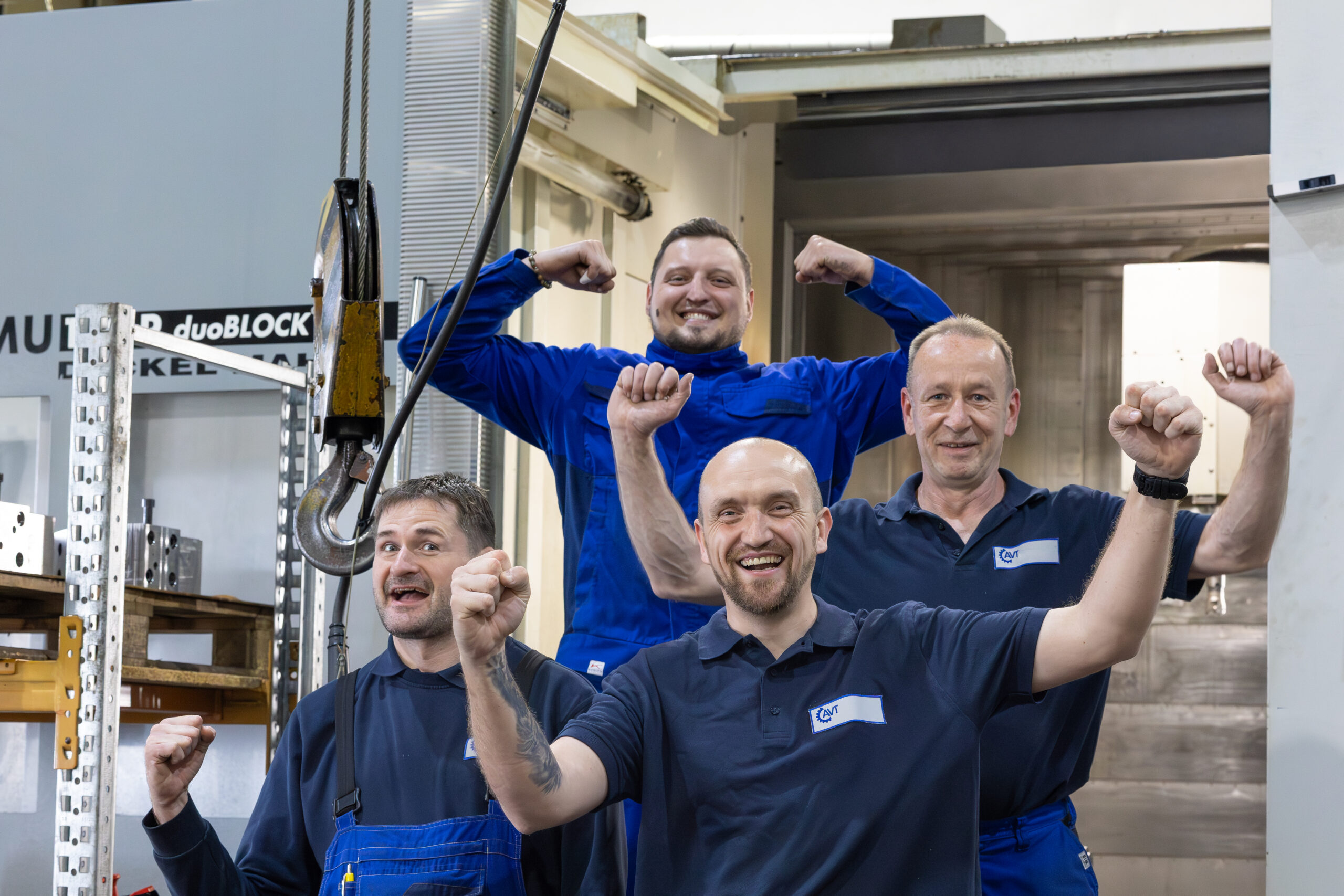 Arnstädter Verzahnungstechnik Team in der Fertigung